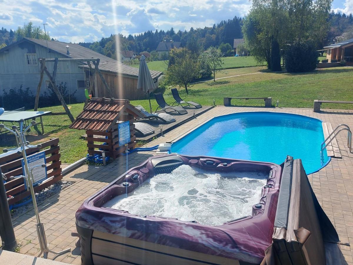 Lahinja & Kolpa River Apartments Метлика Екстериор снимка