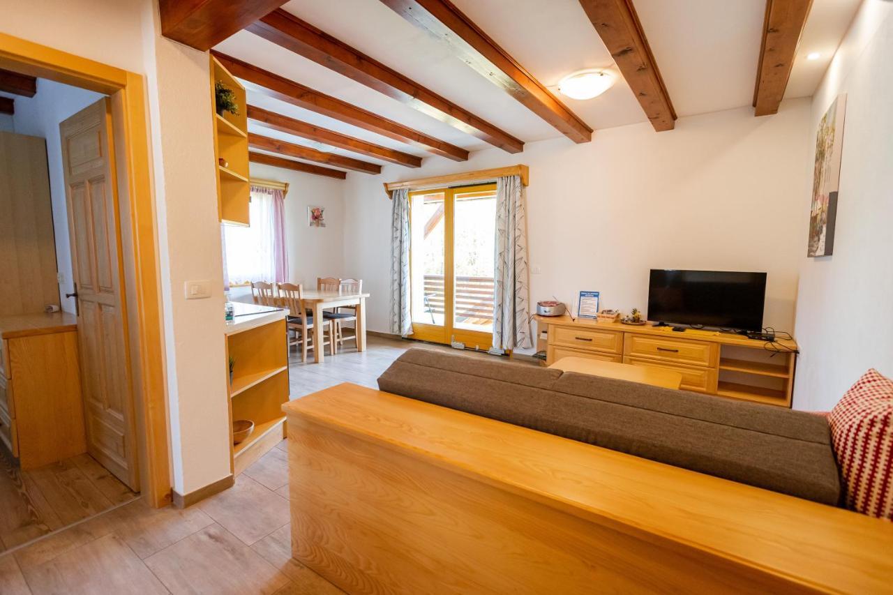 Lahinja & Kolpa River Apartments Метлика Екстериор снимка