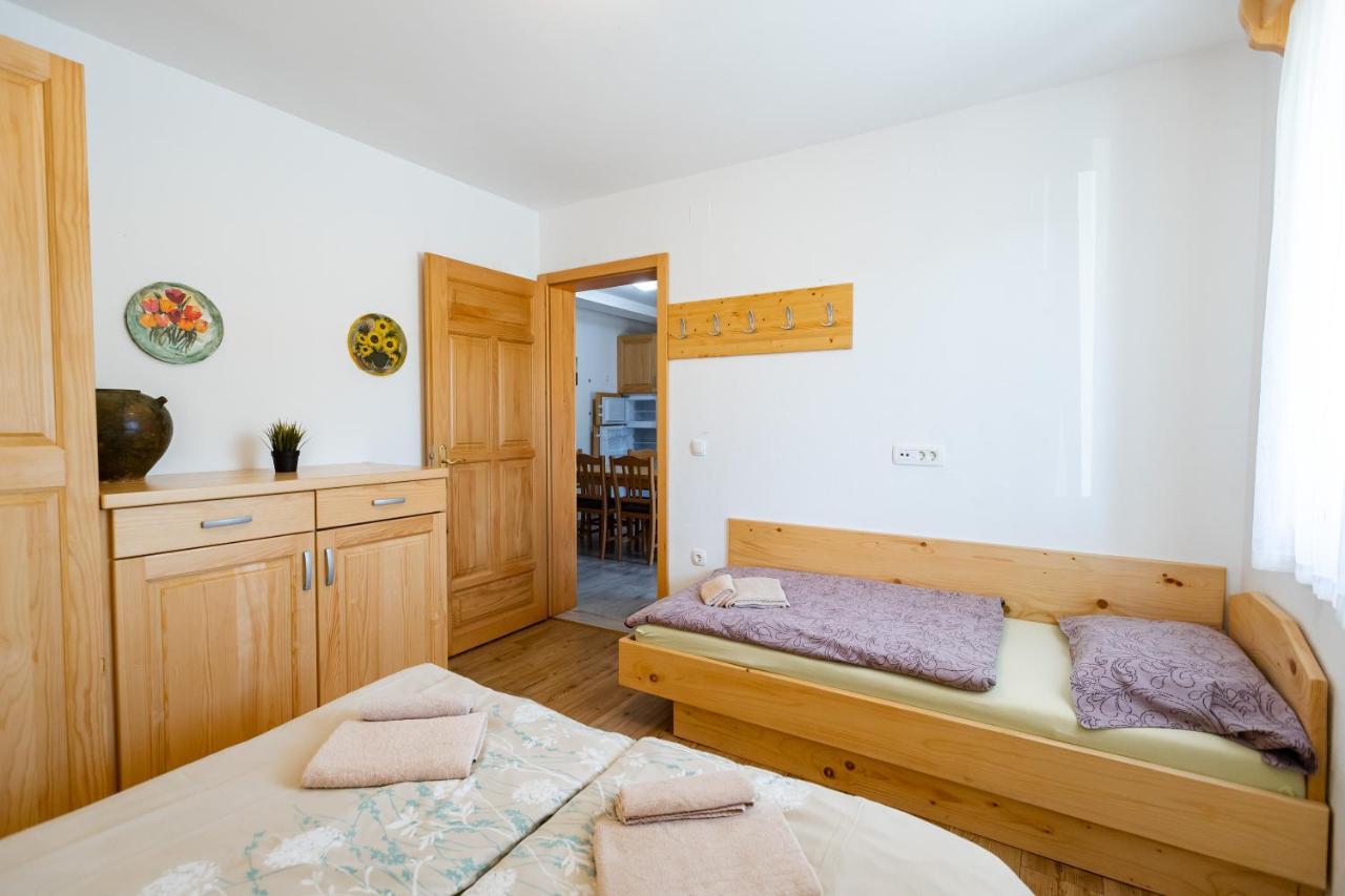 Lahinja & Kolpa River Apartments Метлика Екстериор снимка