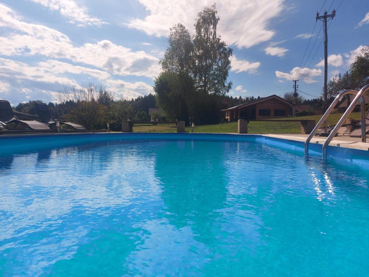 Lahinja & Kolpa River Apartments Метлика Екстериор снимка