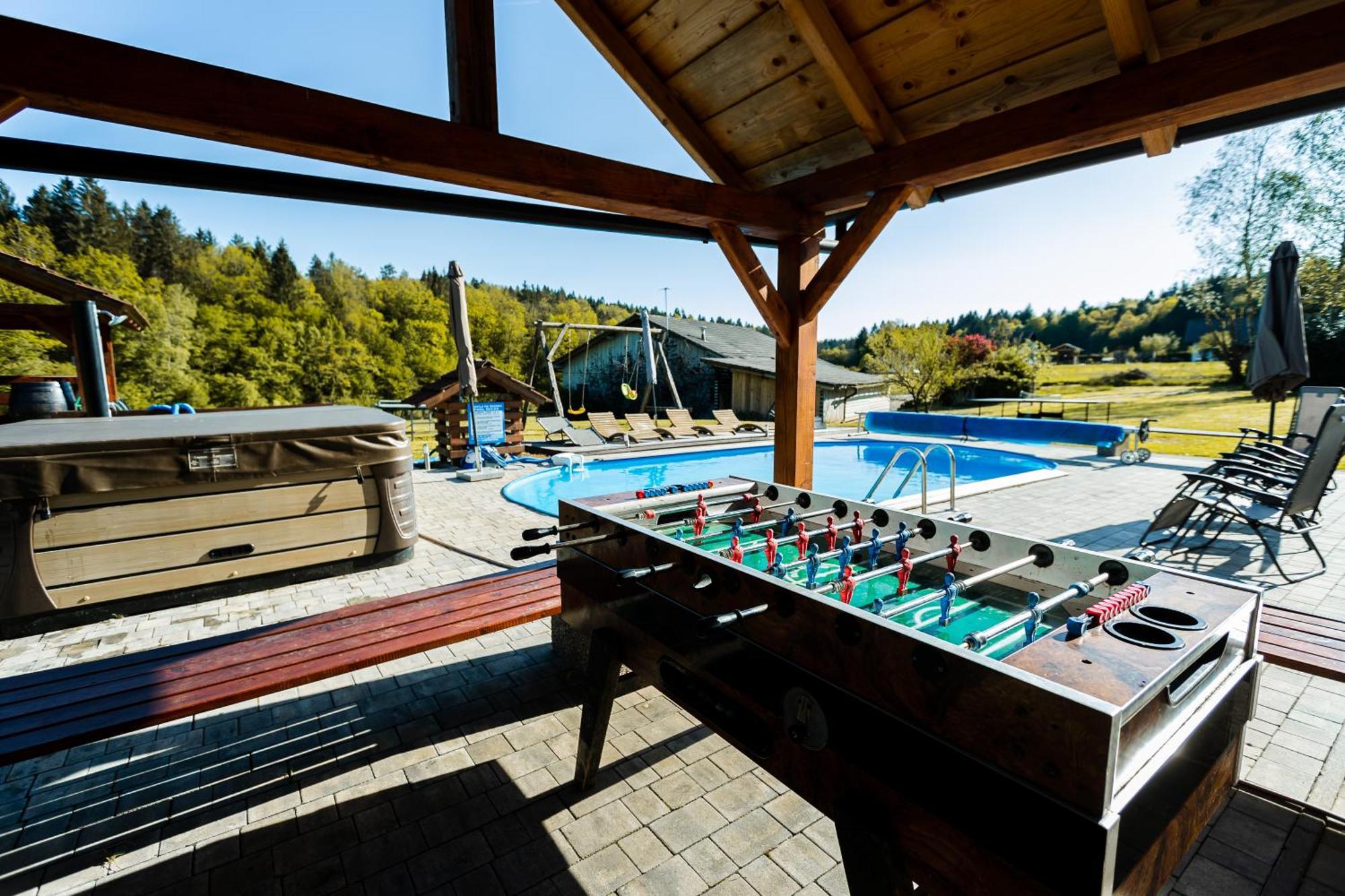 Lahinja & Kolpa River Apartments Метлика Екстериор снимка