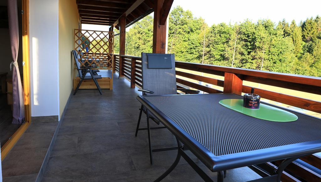 Lahinja & Kolpa River Apartments Метлика Екстериор снимка